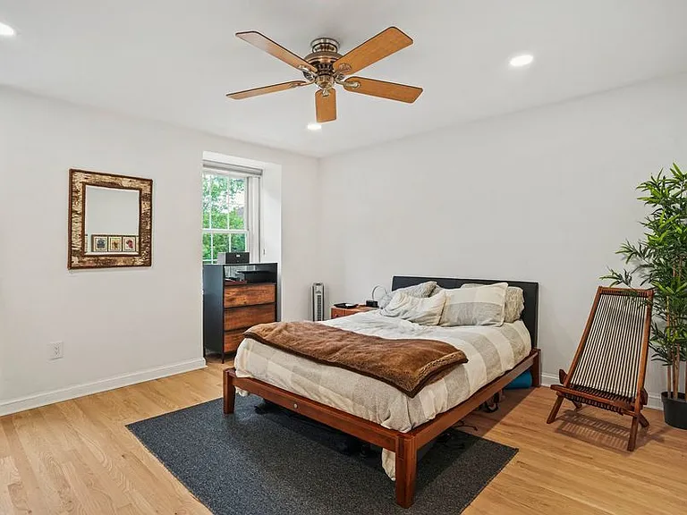 1654 Beekman Pl NW #A — Photo 19
