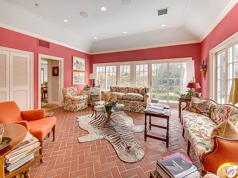 38 Halsey Ln — Photo 10