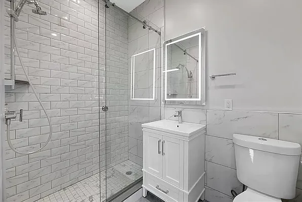 Rented by REAL New York | media 24