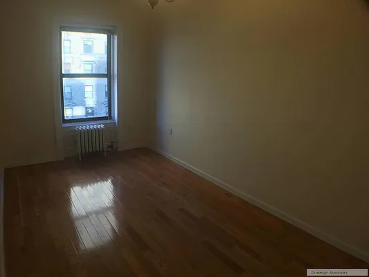 Rented by Sovereign Associates | media 18
