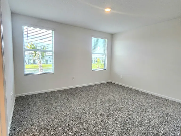 629 Salisbury Cir — Photo 15