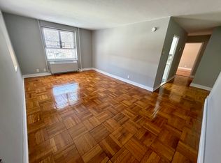 (Undisclosed Address), Fresh Meadows, NY 11365