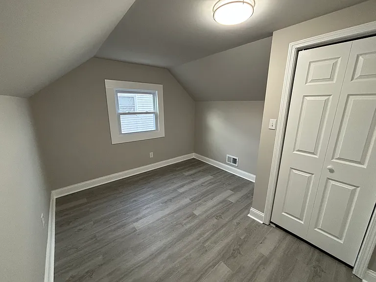 2308 Wilson St — Photo 9