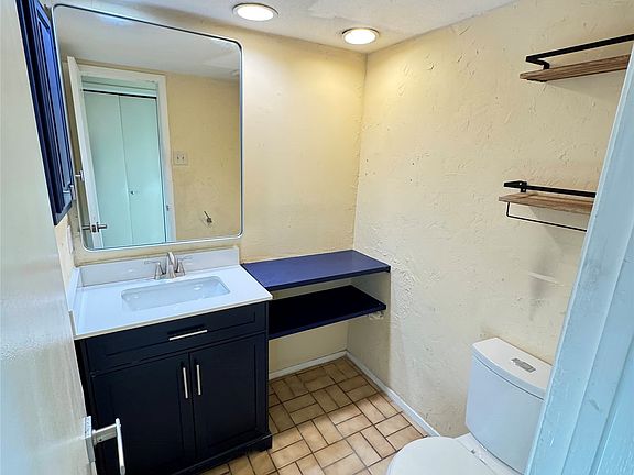 4th image of 2610 Fallcreek Cir
