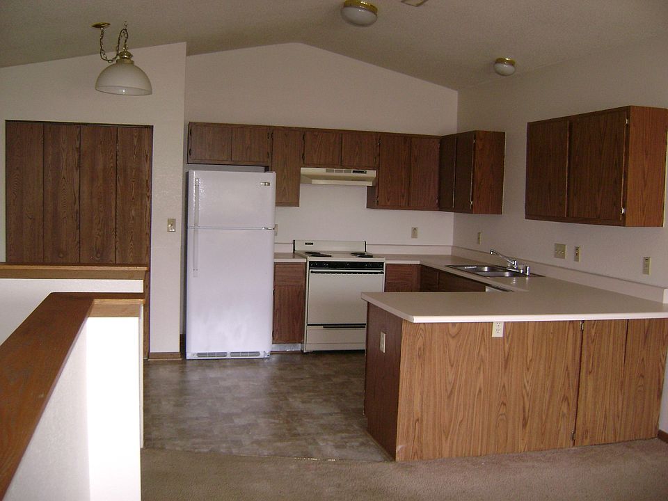 Open Concept kitchen with Vaulted Ceiling
