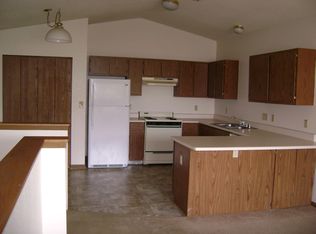 2030 Cliff Alex Ct S APT D, Waukesha, WI 53189
