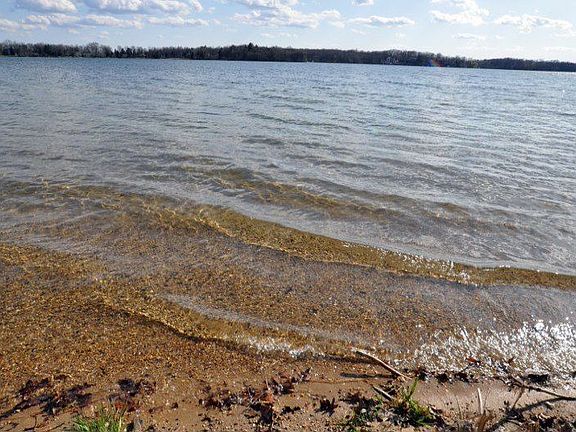 Silver Lake frontage