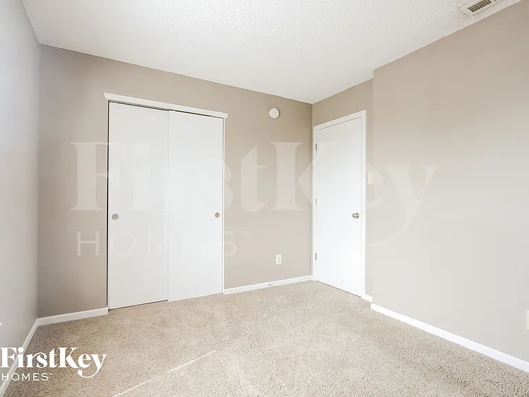 7912 Puckett Ln — Photo 11