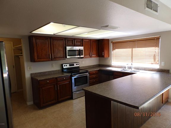 4th image of 2762 S Las Flores