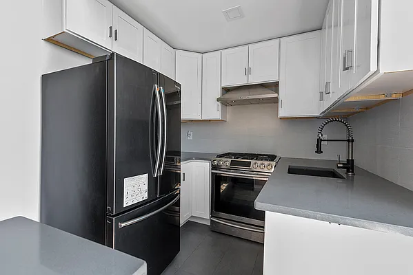 Sold by Digs Realty Group | media 20