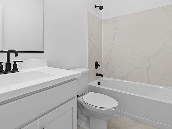 4th image of 42465 W Vincent Dr