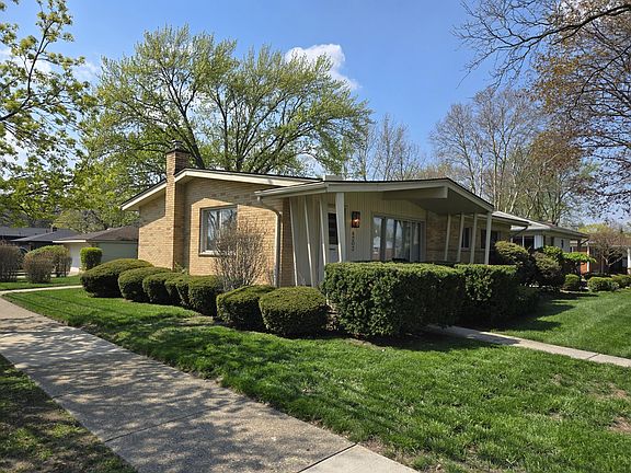 3rd image of 4203 Manor Ave
