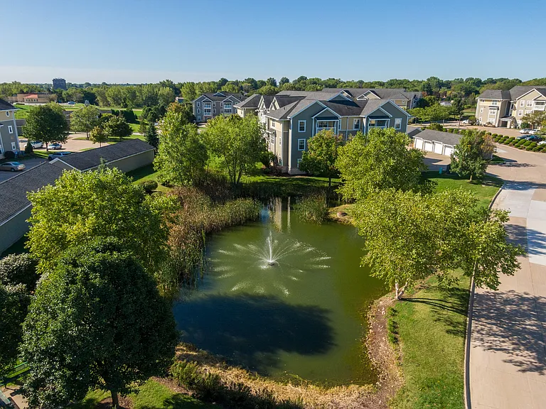 Alexis at Perry Pointe — Photo 15