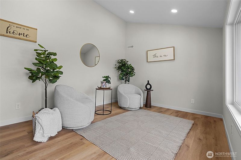 3rd image of 1956 E 65th Street