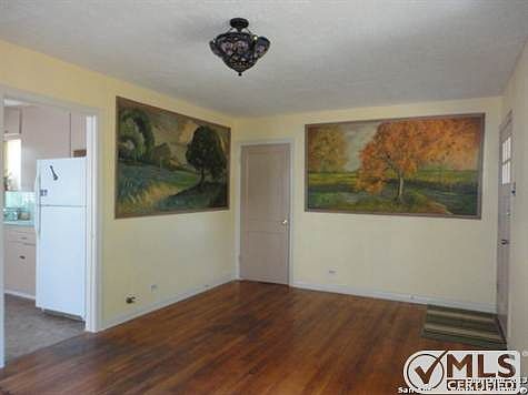 5th image of 221 Morrill Ave