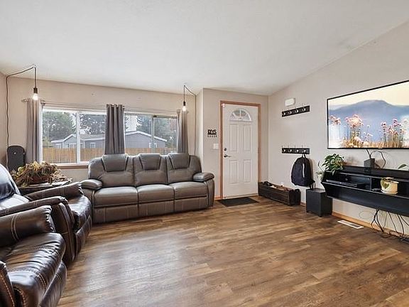 5th image of 18710 E Marlin Dr