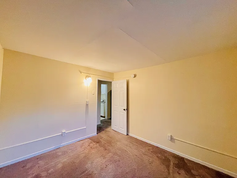 81 Sharrow Cir — Photo 3