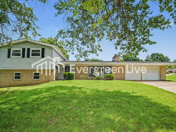 11790 N Ranch Dr, Florissant, MO 63033