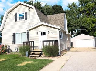 437 S Schuyler St, Neosho, WI 53059