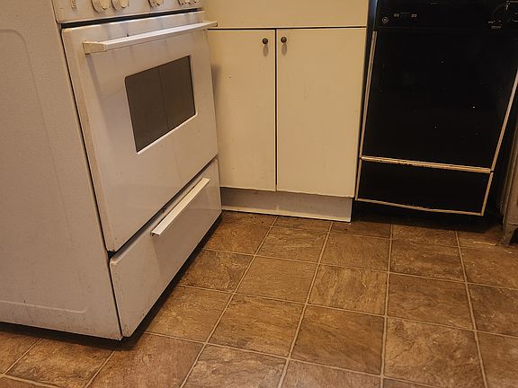 3rd image of 425 N Mulberry St #1
