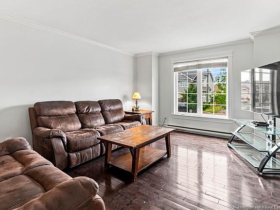 5th image of 82 Harmony Dr