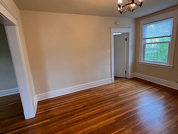 4th image of 10 S Dooley Ave #B
