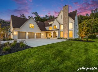 5789 Manchester Hills Dr, Grand Rapids, MI 49546