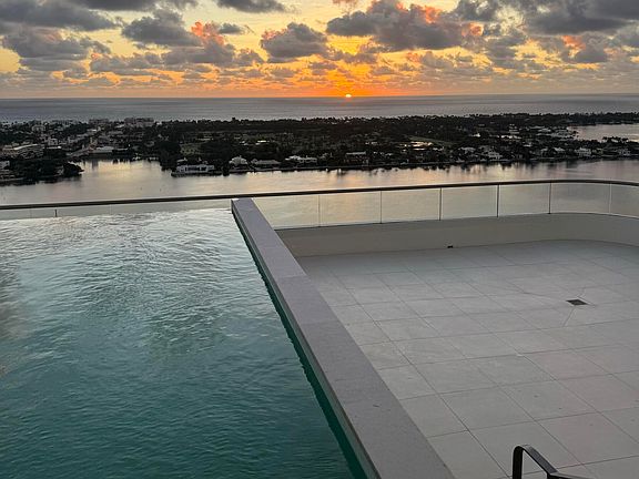 4th image of 200 Arkona Ct Penthouse 2601