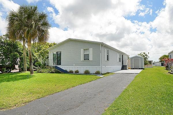 Home For Sale In Sandalfoot