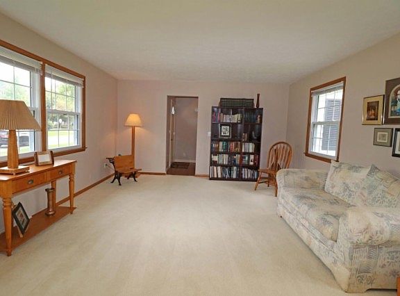 5th image of 1001 Sherwood Ave