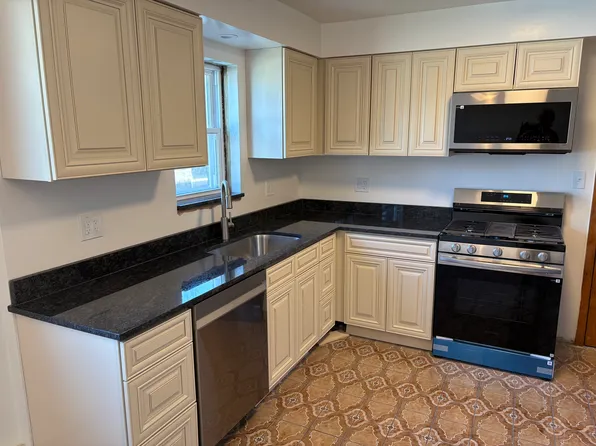 3605 N Osceola Ave, Chicago, IL 60634