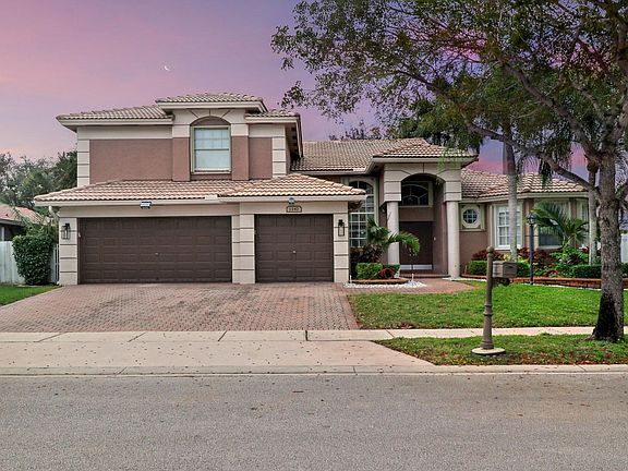 2nd image of 1142 NW 141st Ave