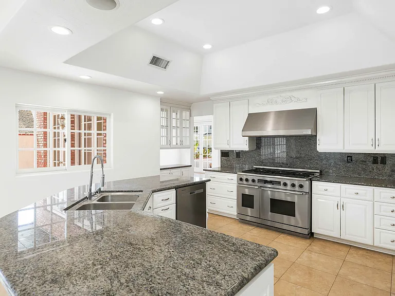 2025 E Balboa Blvd — Photo 51