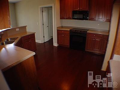 3rd image of 501 Horton Place