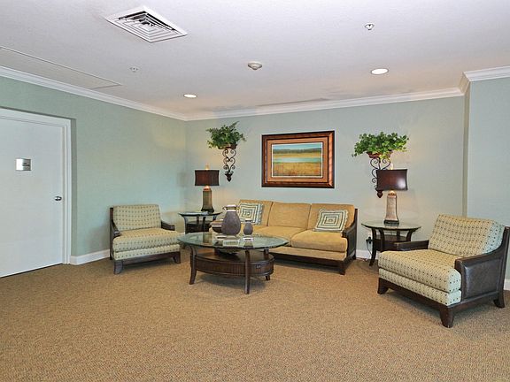 5th image of 2 Oceans West Blvd APT 1402