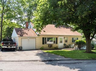 23 Stonybrook Rd, Rockaway, NJ 07866