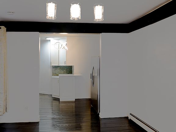 4th image of 7109 S South Shore Dr #1N