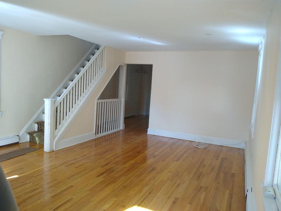 1st image of 251 Court Pl