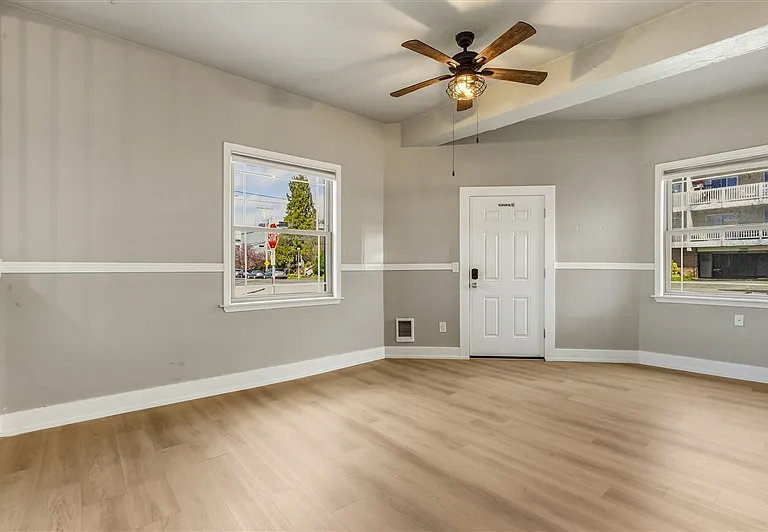 7101 California Ave SW — Photo 8
