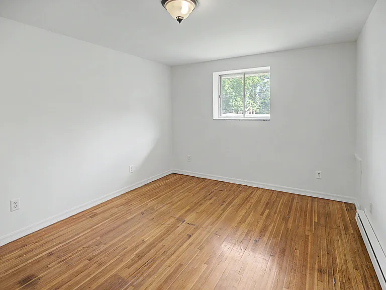 333 N Ellis St #G — Photo 8