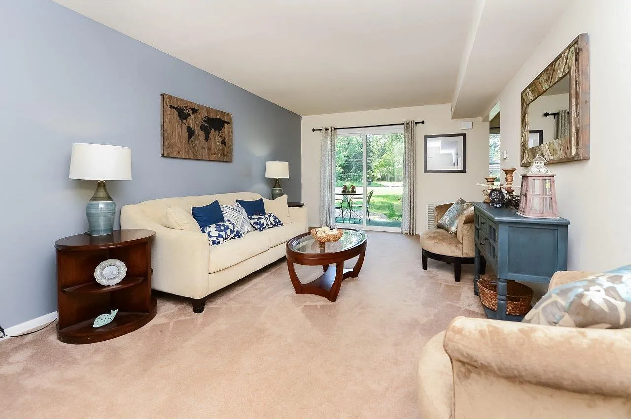 Sherwood Village Apartment Homes — Photo 3