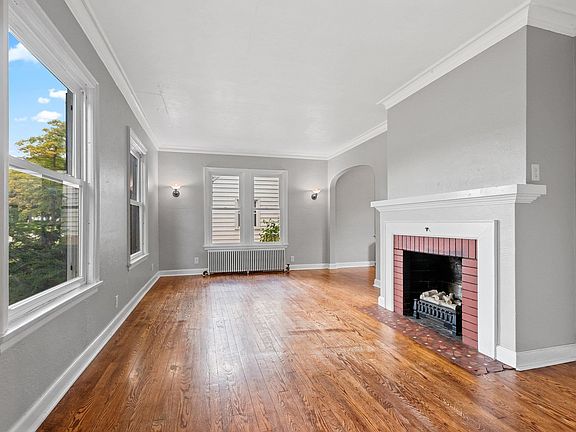 4th image of 308 E Glendale Ave