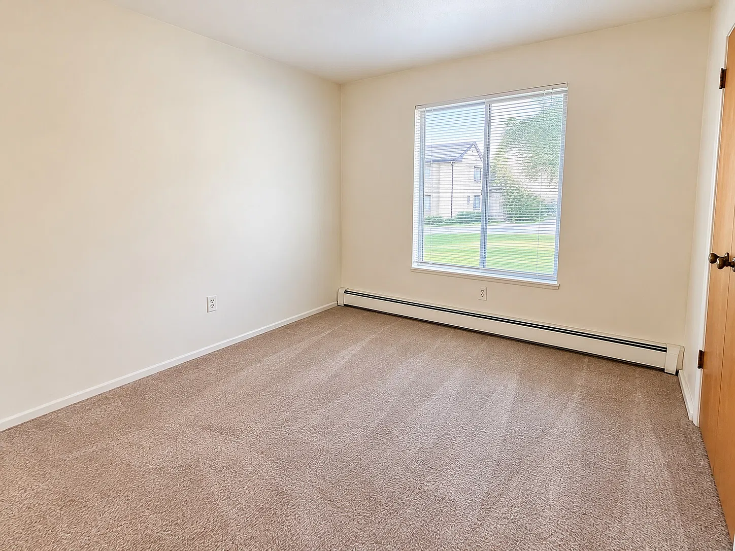 2 bed, 850 sqft, $925 — Photo 4