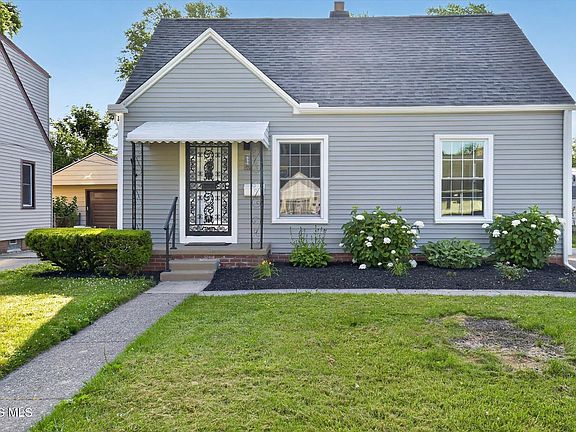 4th image of 536 Clifton Blvd