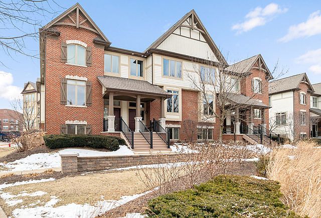 1st image of 371 Brownstone Dr