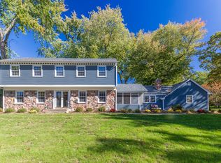 1704 Clover Ln, Valparaiso, IN 46385