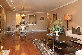 Interior :: 1500 Sherman Ave #2D