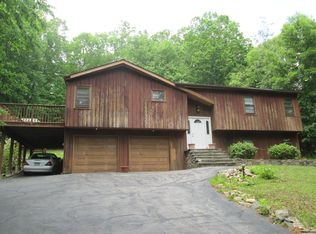 38 Shamrock Dr, Putnam Valley, NY 10579