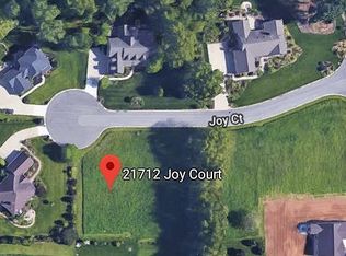 21712 Joy Ct, South Bend, IN