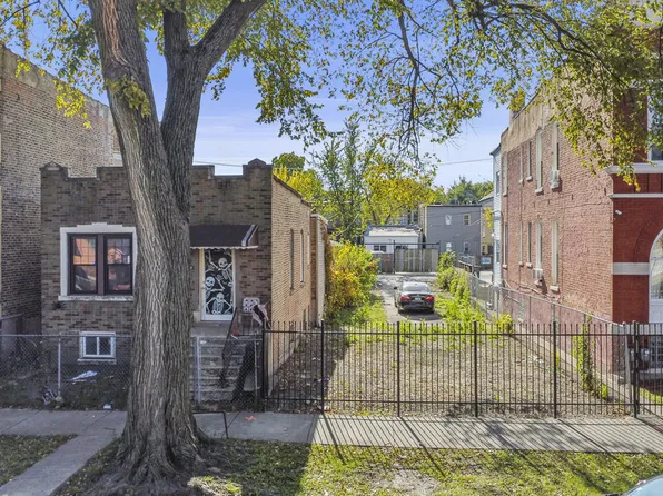 3041 W Flournoy St, Chicago, IL 60612